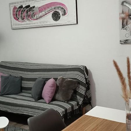 Appartement Tout Confort Салоу Экстерьер фото