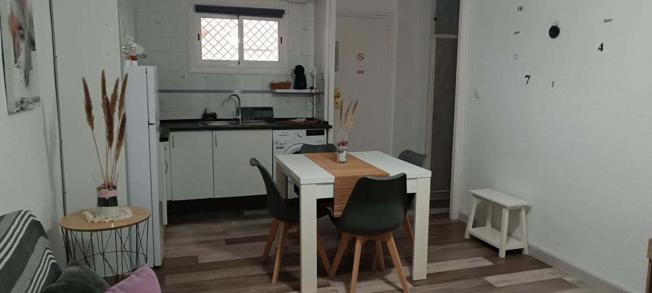 Appartement Tout Confort Салоу Экстерьер фото